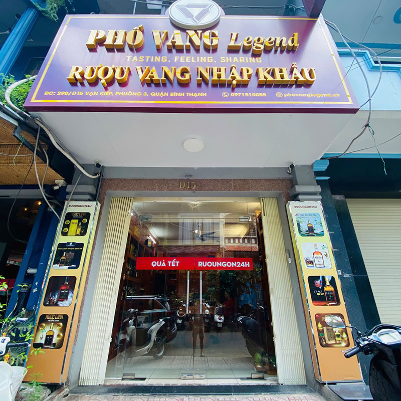 Cửa Hàng Rượu Phố Vang