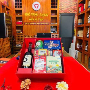 Hộp Quà Tết Rượu Vang & Bánh Kẹo - Pv02