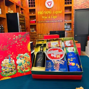 Hộp Quà Tết Rượu Vang & Bánh Kẹo - Pv13