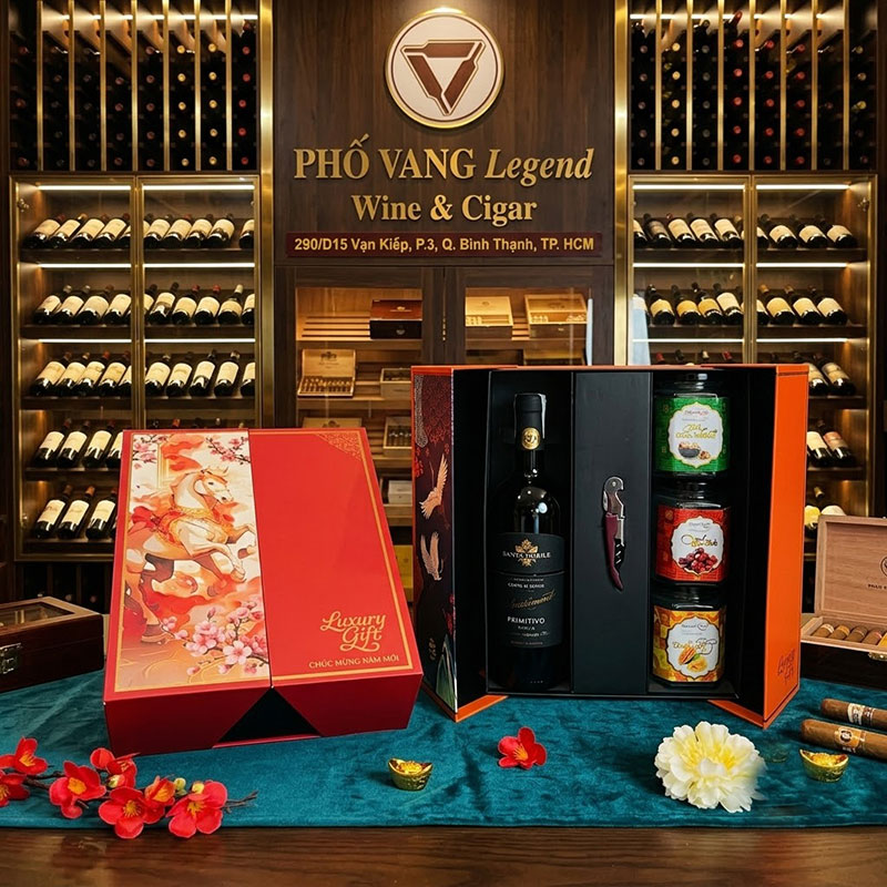 Hộp Quà Tết Sang Trọng Phố Vang Legend
